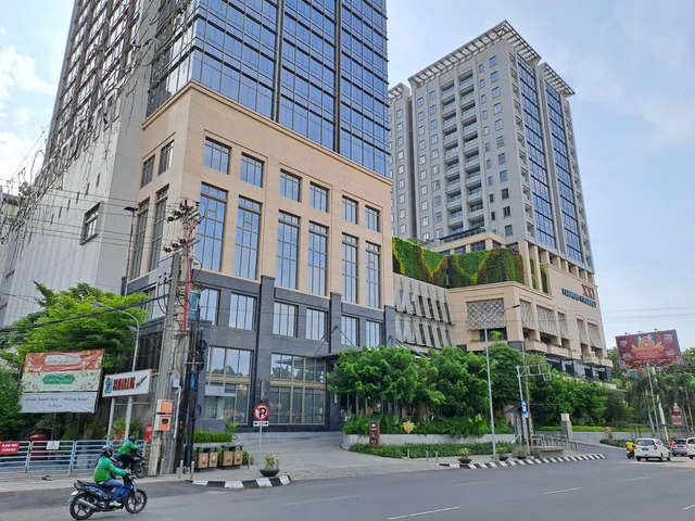 Tentrem Mall, Hotel & Apartment Semarang